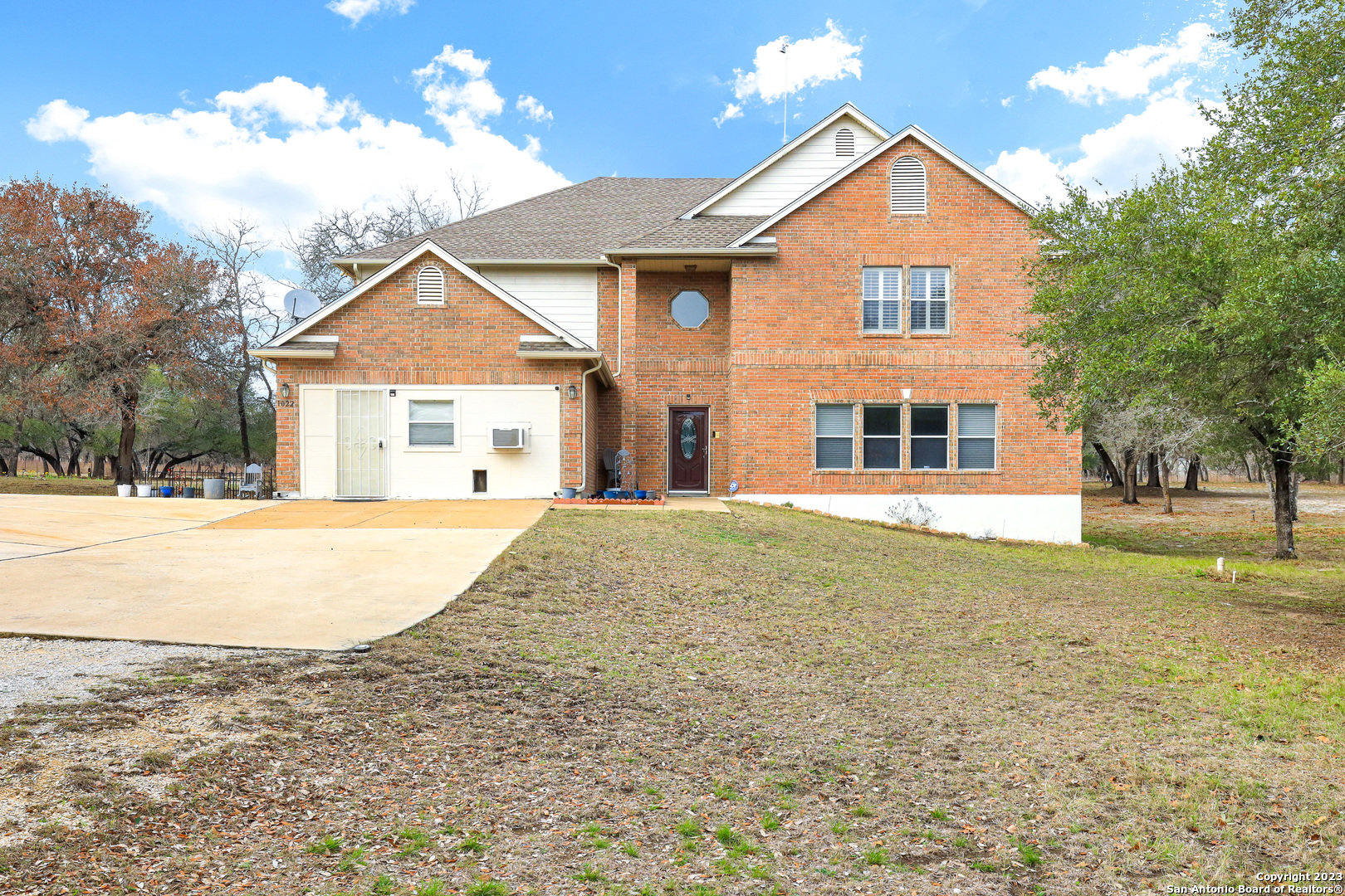 1022 Eagle Creek Drive Floresville TX 78114