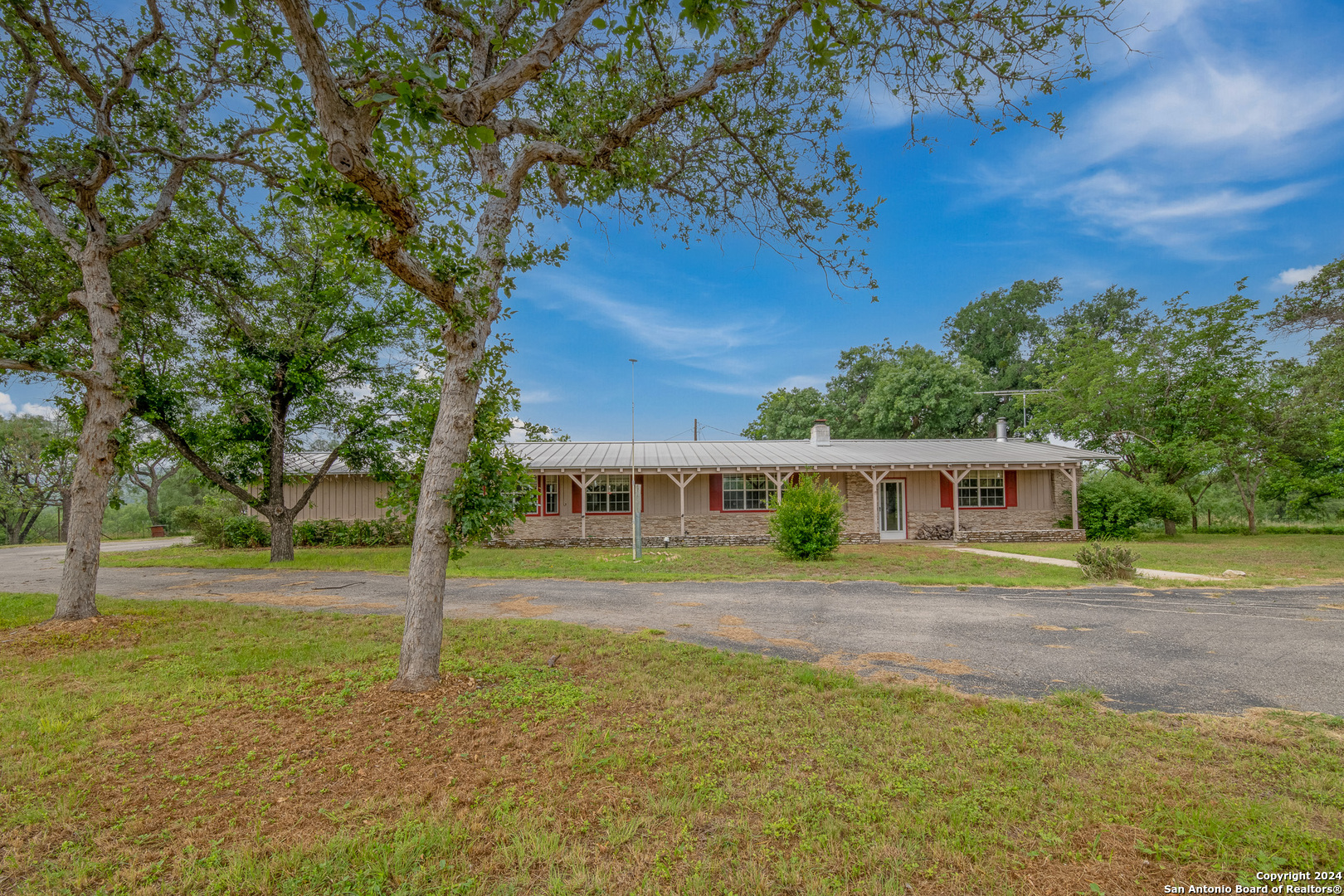 1457 W Ranch Road 1674 Junction TX 76849