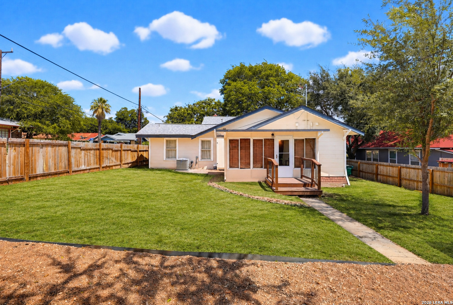 1036 W Russell Place San Antonio TX 78212