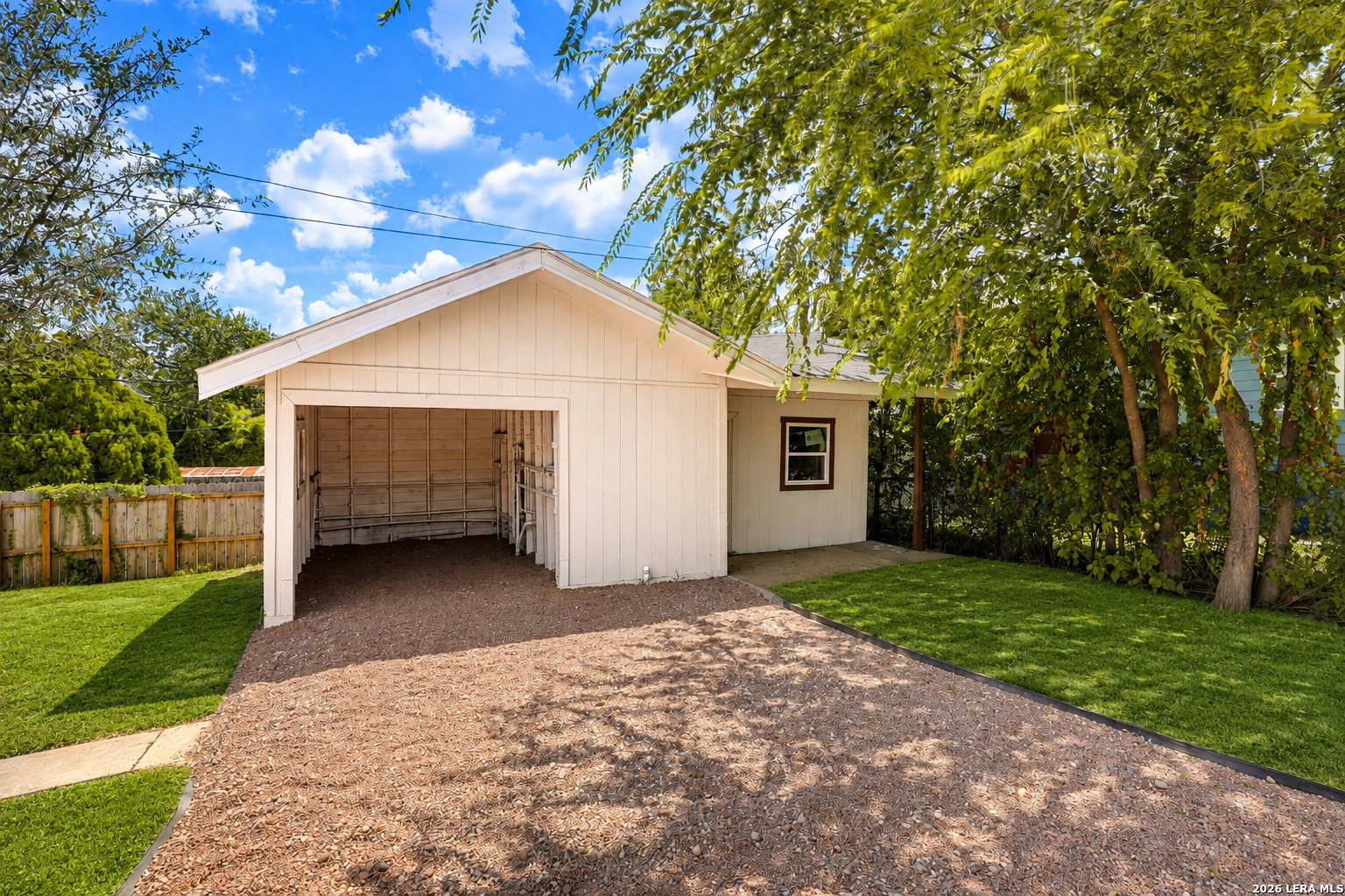 1036 W Russell Place San Antonio TX 78212