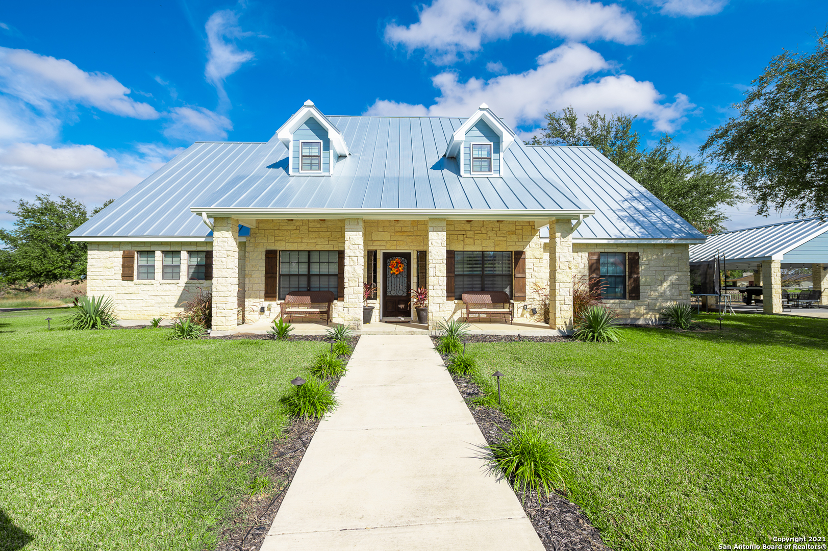 1201 Robin Court Hondo TX 78861