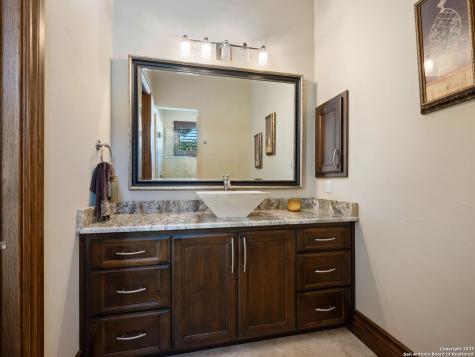131 Champions Bend San Antonio TX 78258
