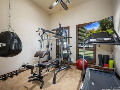 131 Champions Bend San Antonio TX 78258