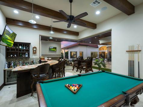 131 Champions Bend San Antonio TX 78258