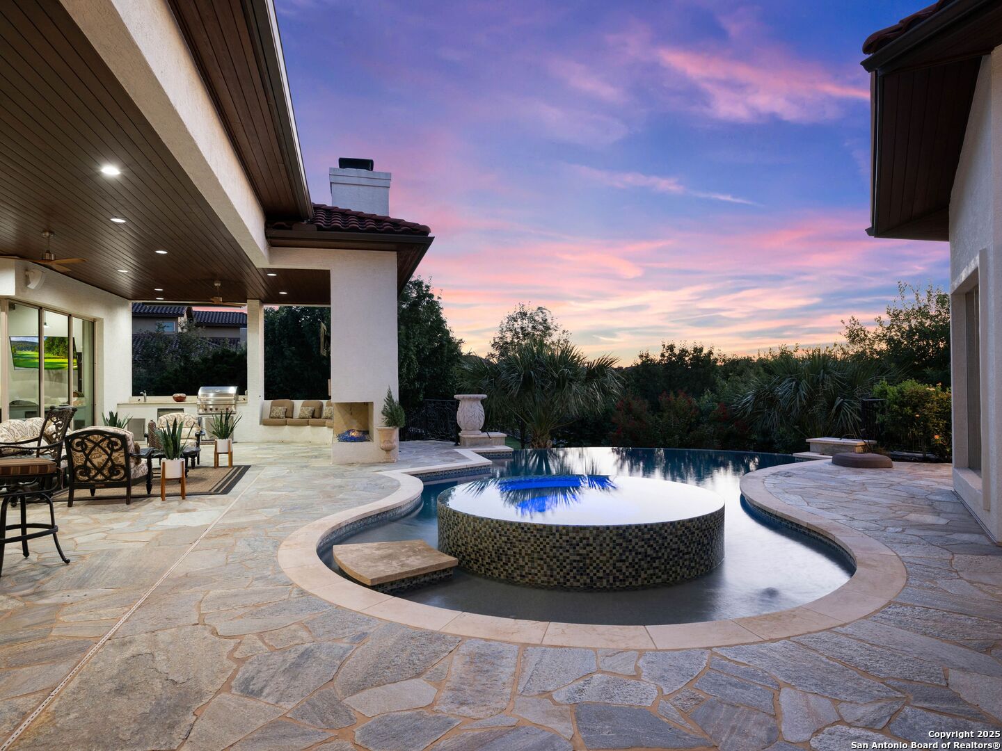 131 Champions Bend San Antonio TX 78258