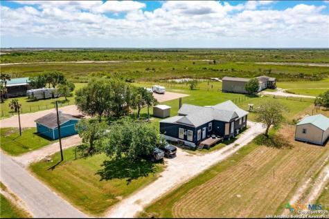 71 N Avril Drive Port Lavaca TX 77979
