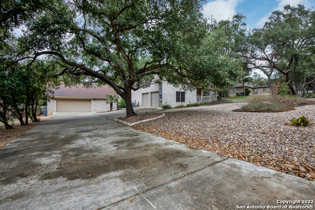 9335 Gloxinia Drive San Antonio TX 78266