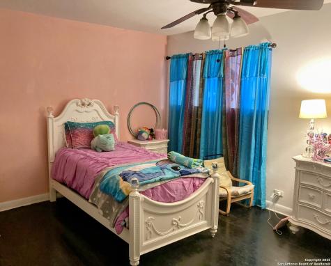 724 Holmgreen San Antonio TX 78220