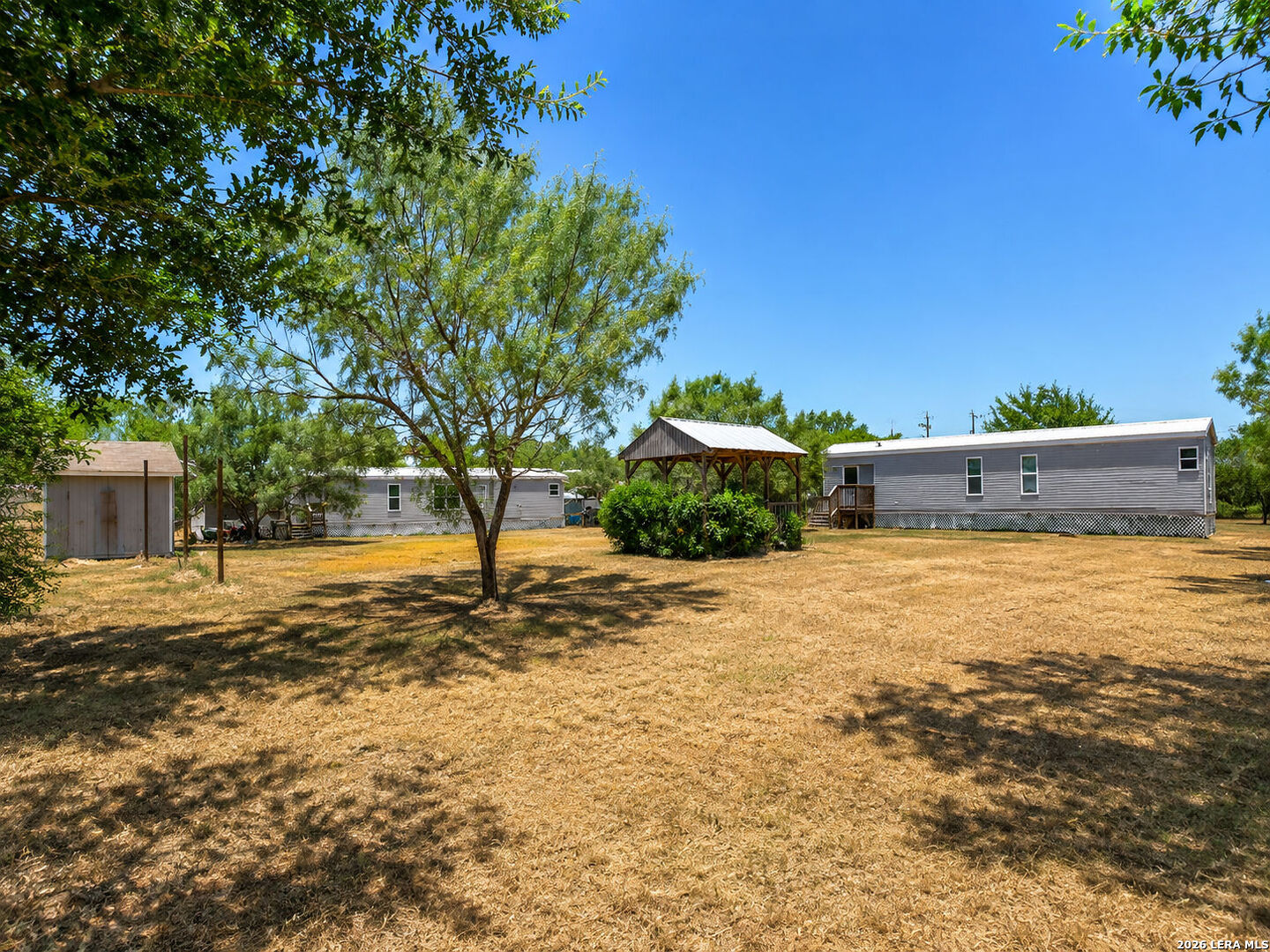 1685 County Road 5715 Natalia TX 78059