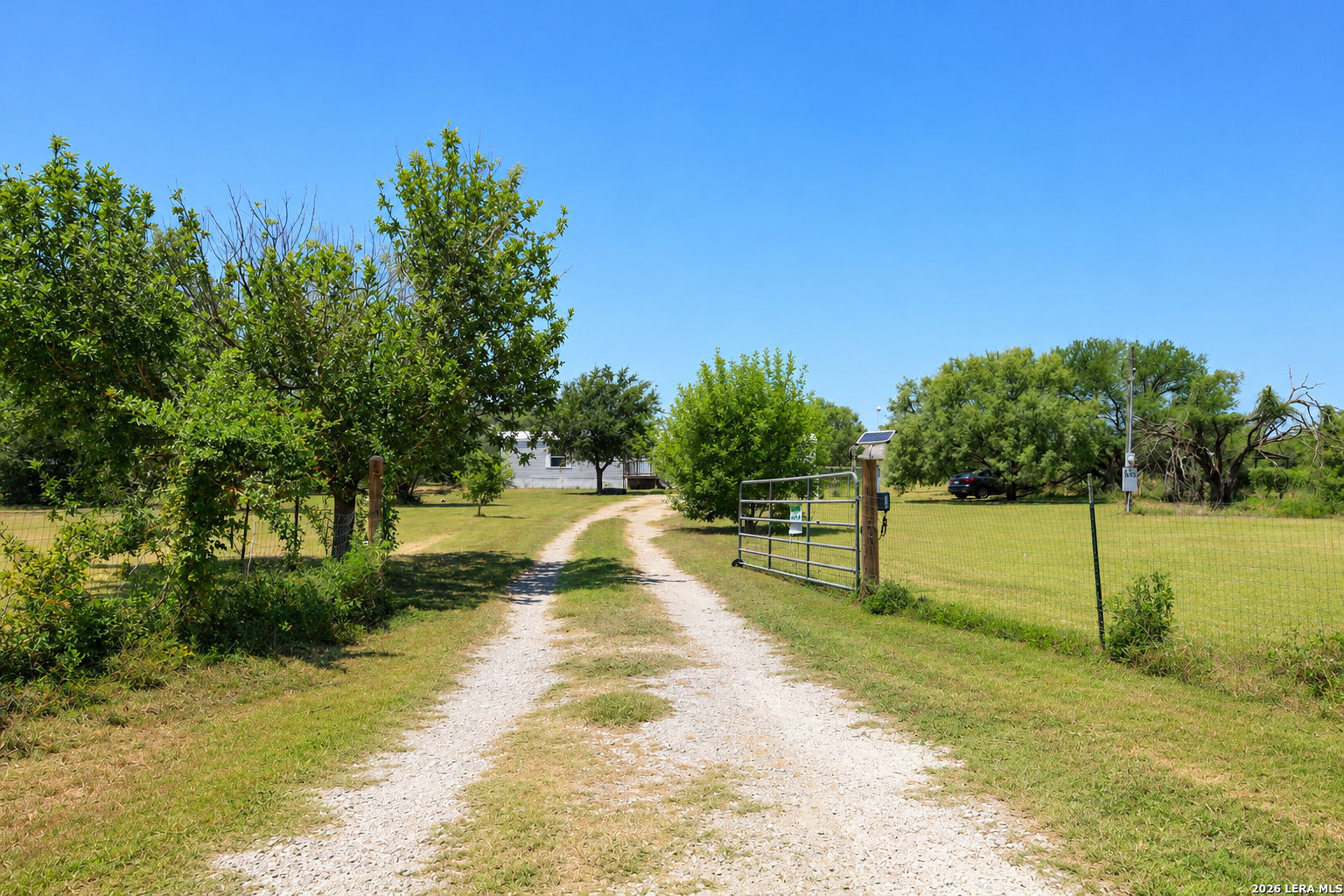 1685 County Road 5715 Natalia TX 78059