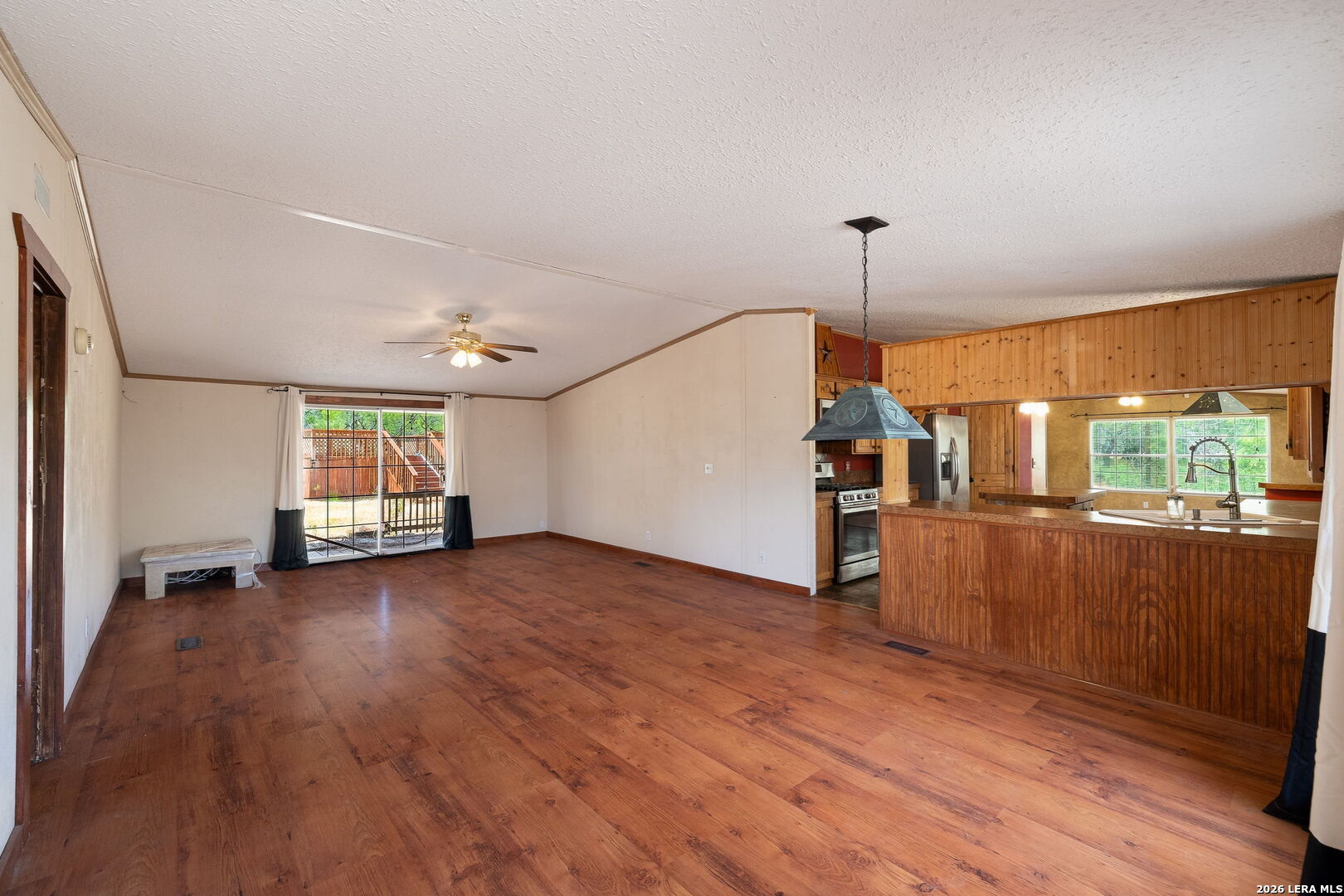 994 Quail Run Lytle TX 78052