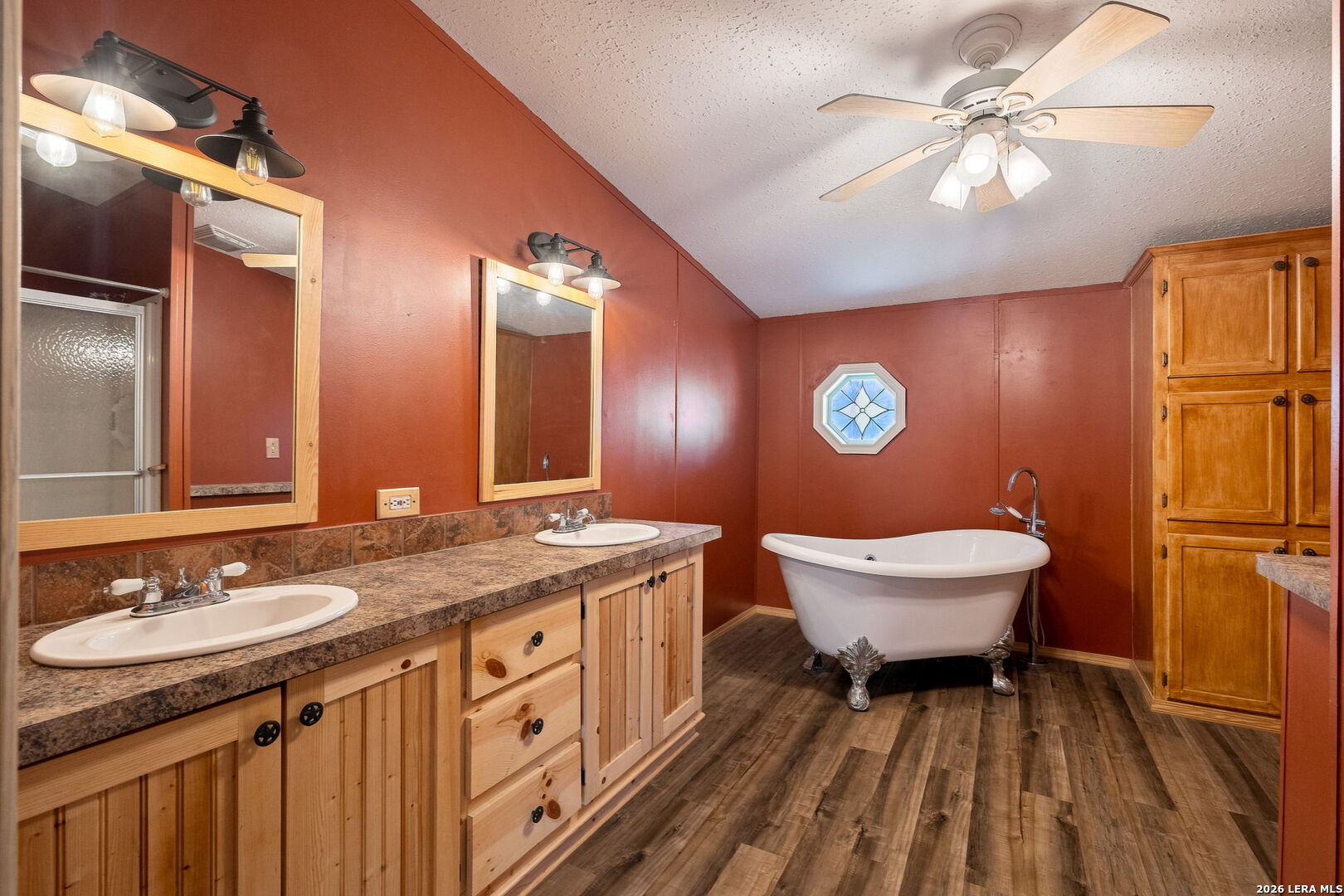 994 Quail Run Lytle TX 78052
