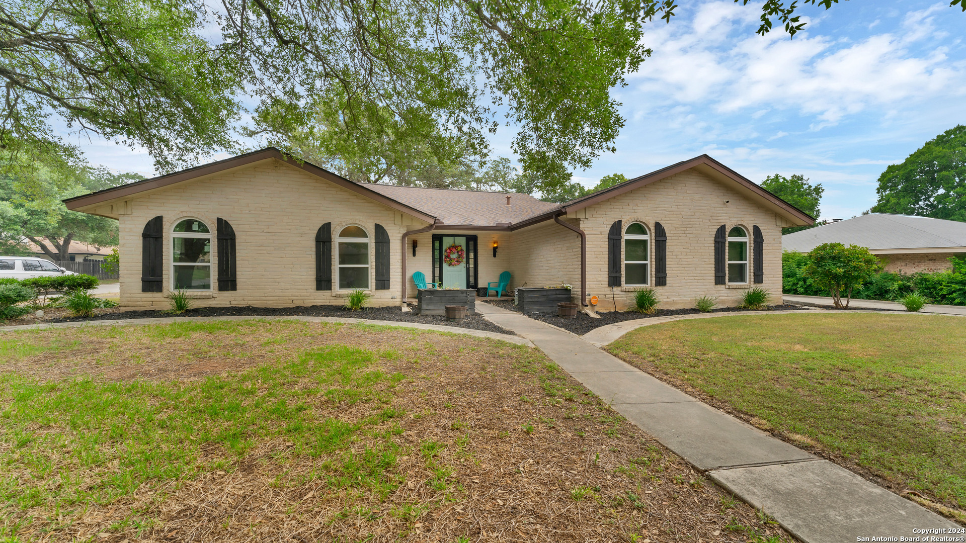 546 Balfour Drive Windcrest TX 78239