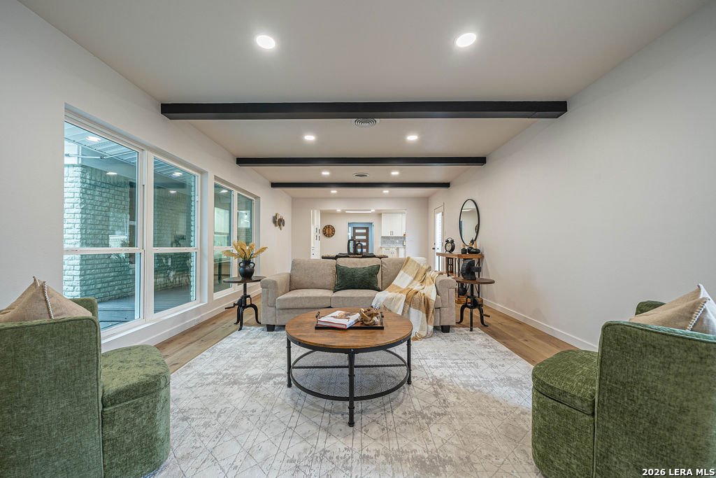 355 Donella Hollywood Park TX 78232