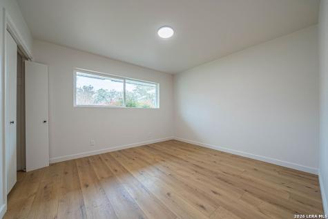 355 Donella Hollywood Park TX 78232