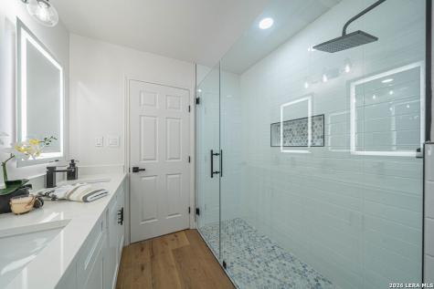 355 Donella Hollywood Park TX 78232