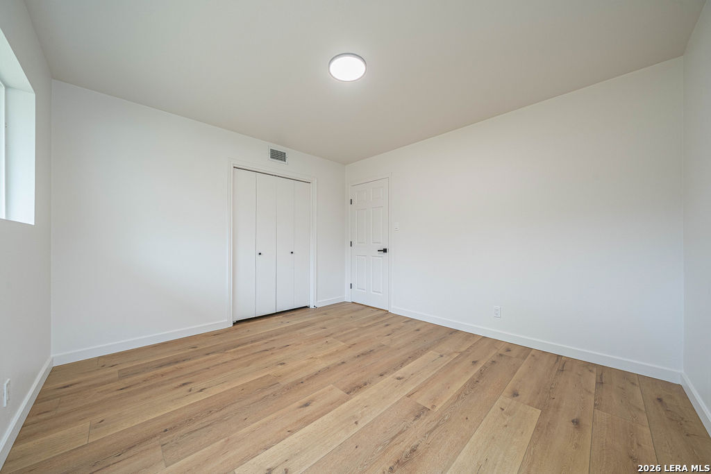 355 Donella Hollywood Park TX 78232