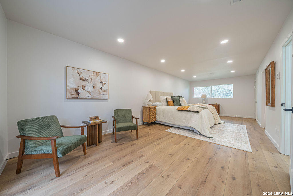 355 Donella Hollywood Park TX 78232