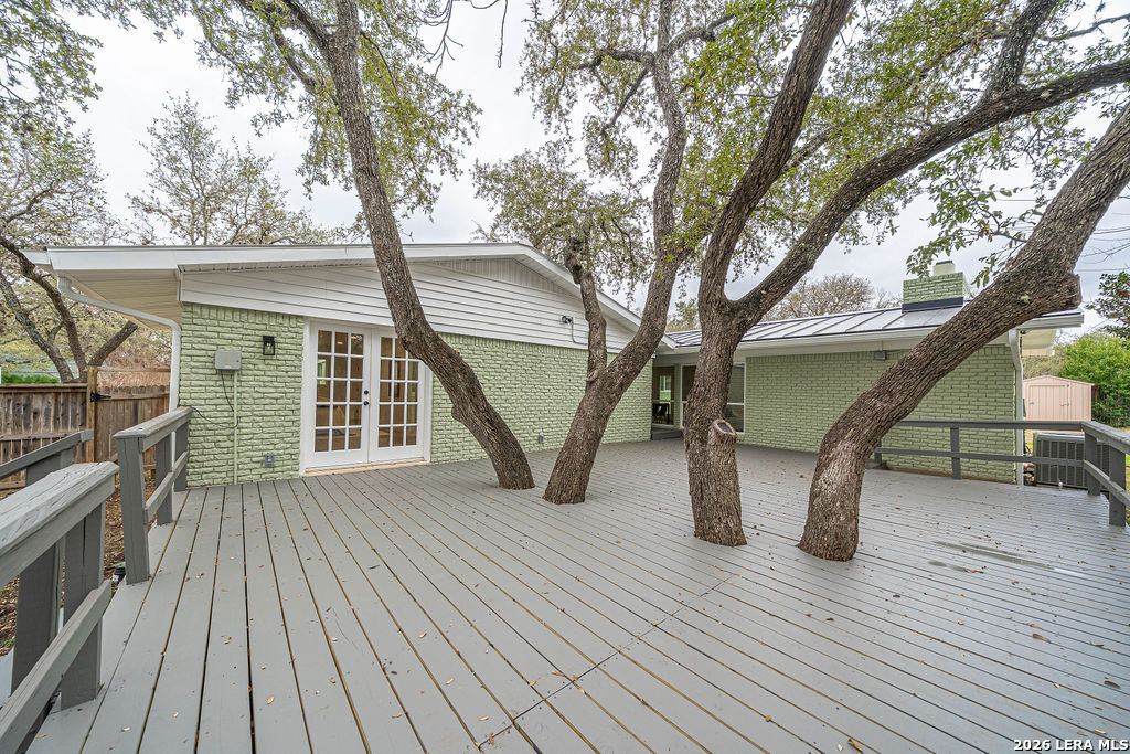 355 Donella Hollywood Park TX 78232