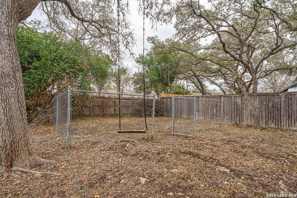 355 Donella Hollywood Park TX 78232
