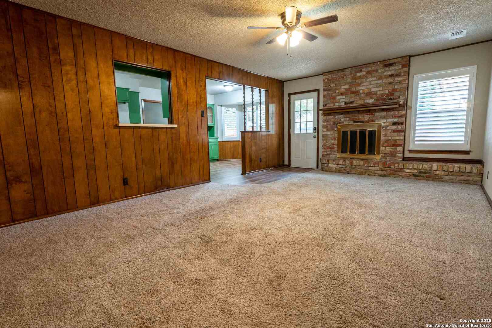 123 Granada Universal City TX 78148