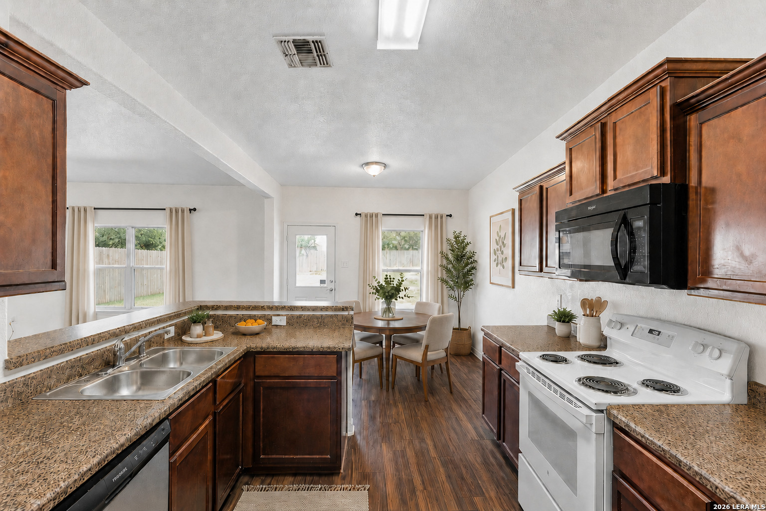 3931 Southern Bluff San Antonio TX 78222