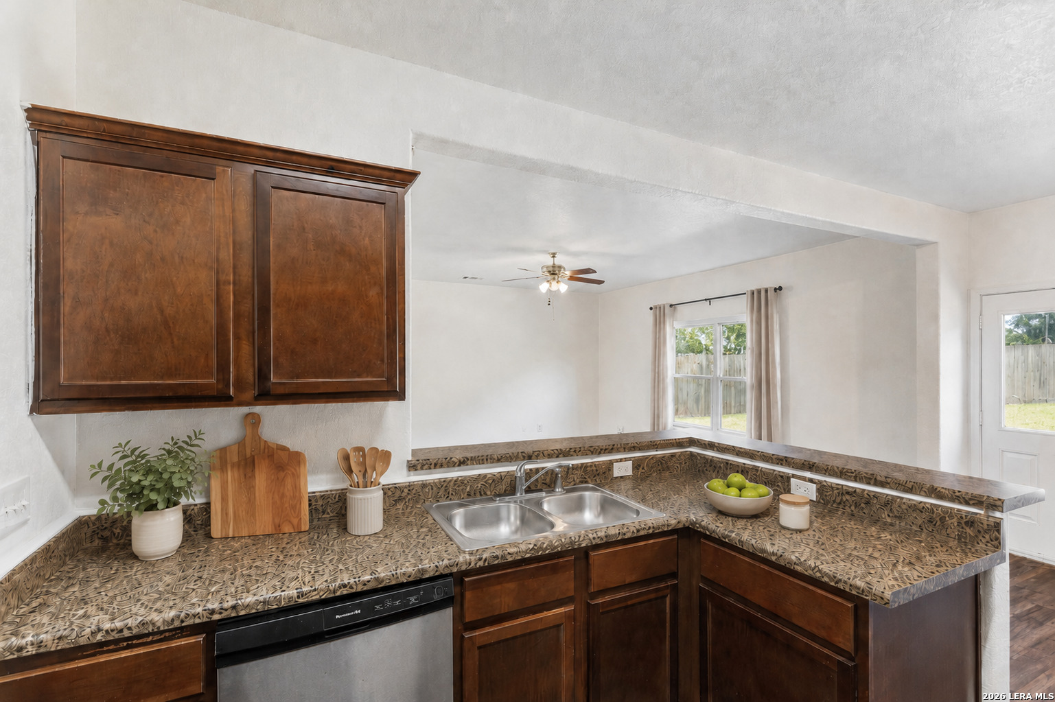 3931 Southern Bluff San Antonio TX 78222