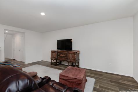 5922 Rolling Glen San Antonio TX 78218