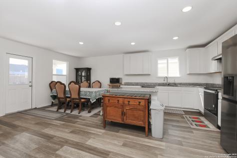 5922 Rolling Glen San Antonio TX 78218