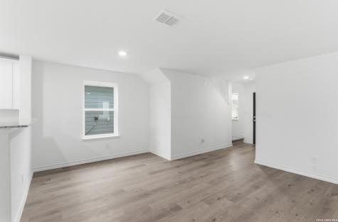 942 Bluegrass Point New Braunfels TX 78130