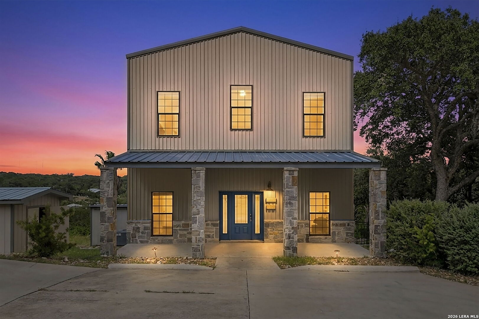 1016 Blue Bill Cove Lakehills TX 78063