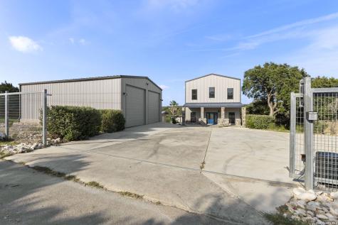 1016 Blue Bill Cove Lakehills TX 78063