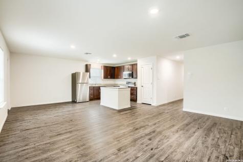1602 Sunset Street Seguin TX 78155
