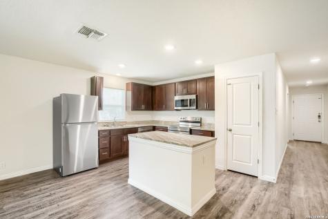 1602 Sunset Street Seguin TX 78155