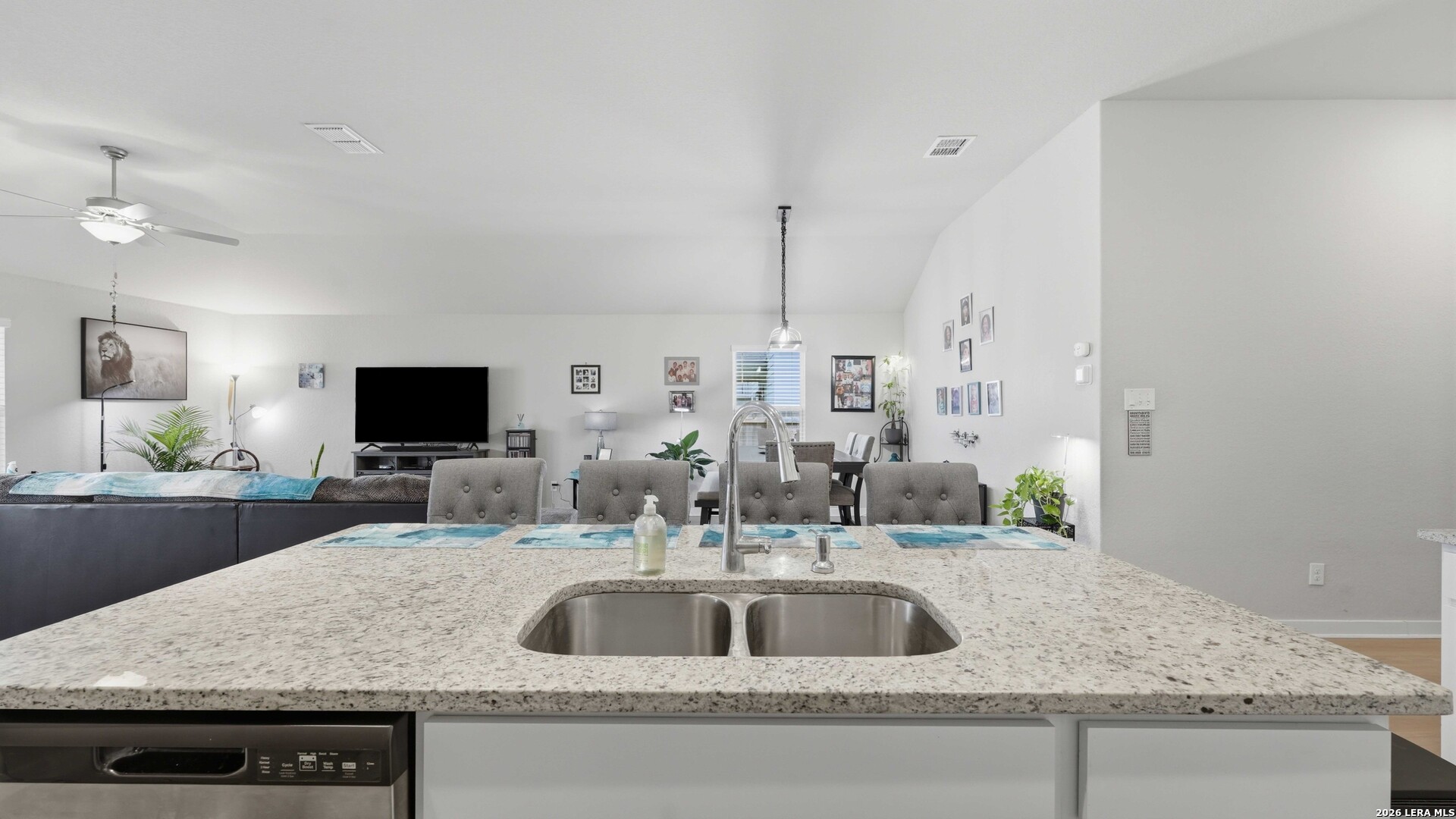 10738 Francisco Way Converse TX 78109