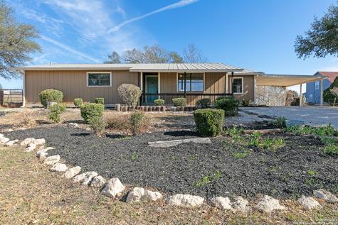 351 Spur Trail Seguin TX 78155