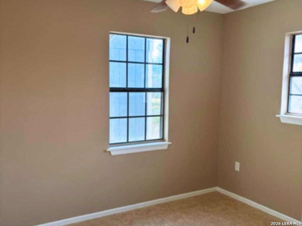 1014 E San Antonio Pearsall TX 78061