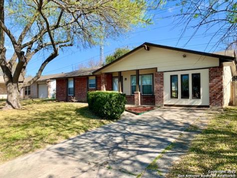 7510 Valley Oak Street Live Oak TX 78233