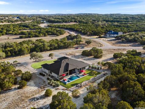 1709 Paradise Parkway Canyon Lake TX 78133
