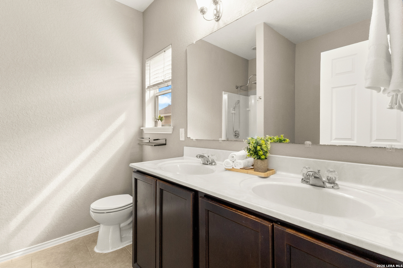 7402 Derby Vista Selma TX 78154