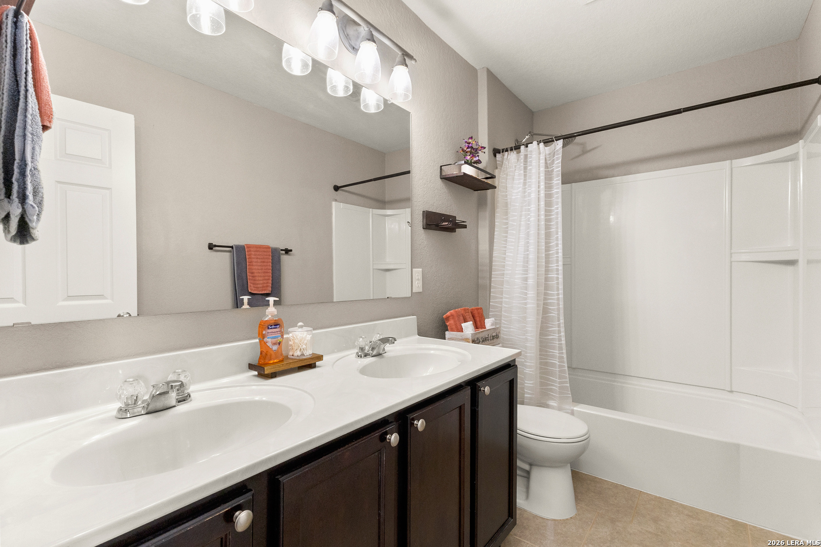 7402 Derby Vista Selma TX 78154