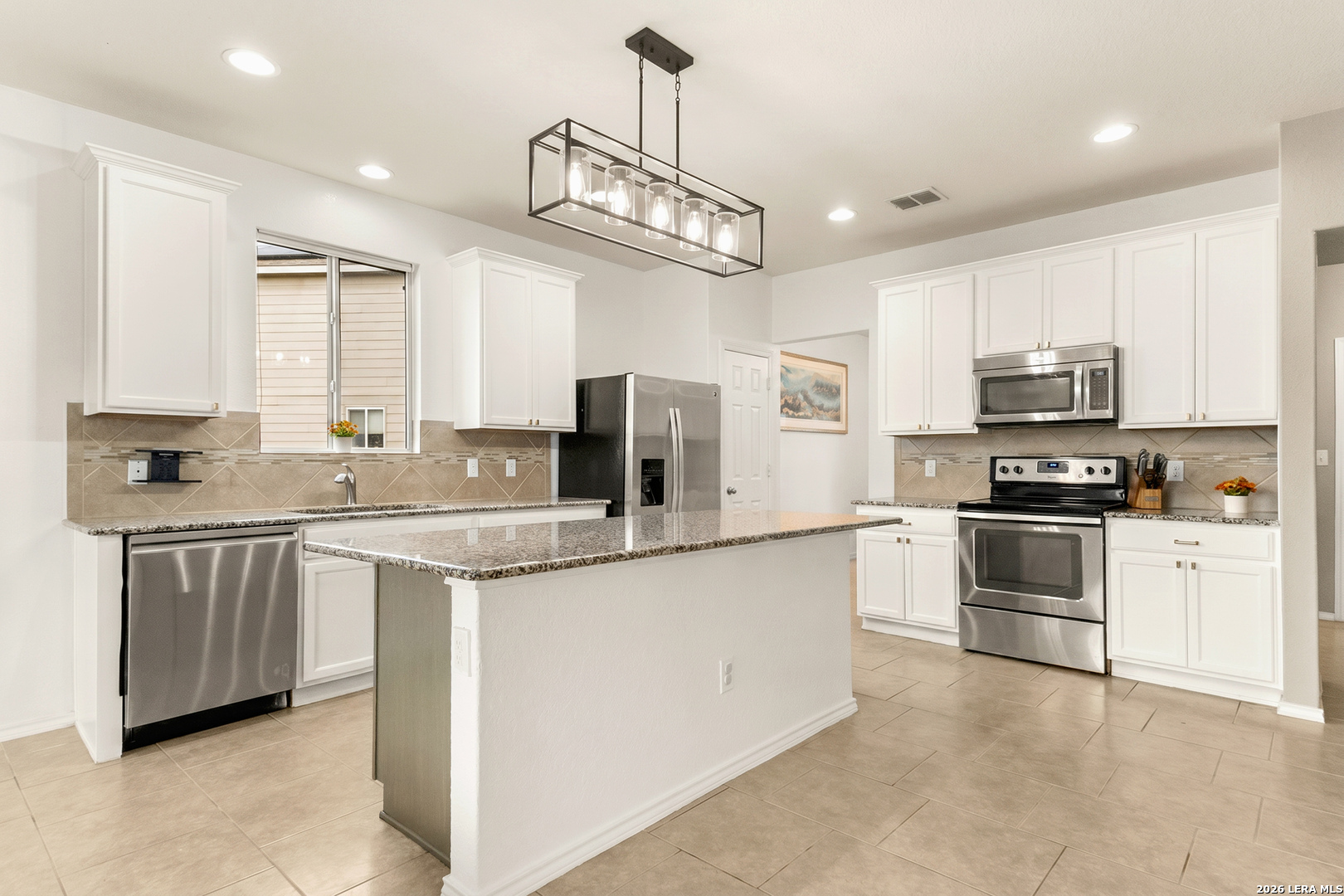 7402 Derby Vista Selma TX 78154