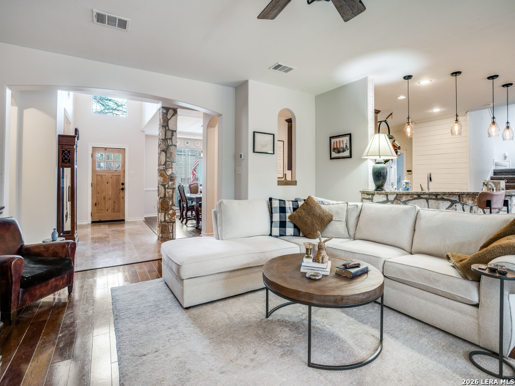 41 Inwood Heights Drive N San Antonio TX 78248