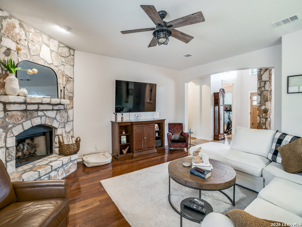 41 Inwood Heights Drive N San Antonio TX 78248