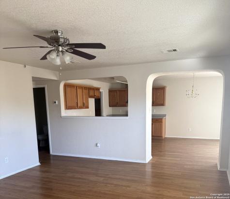 1230 Range Field San Antonio TX 78245
