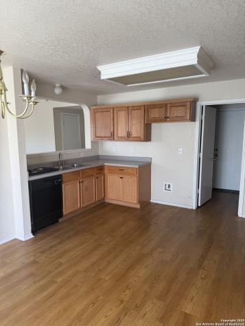 1230 Range Field San Antonio TX 78245