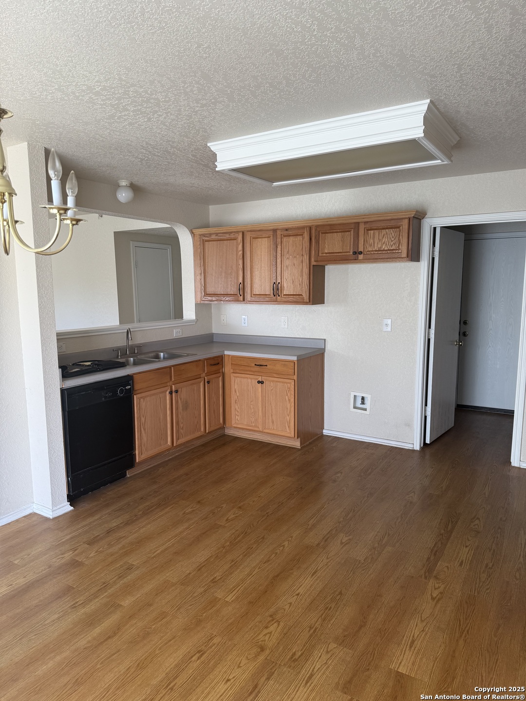 1230 Range Field San Antonio TX 78245