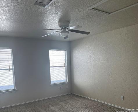 1230 Range Field San Antonio TX 78245
