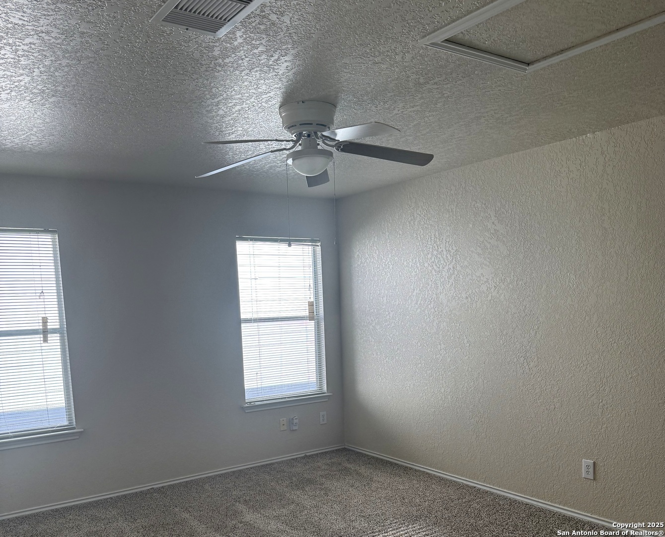1230 Range Field San Antonio TX 78245