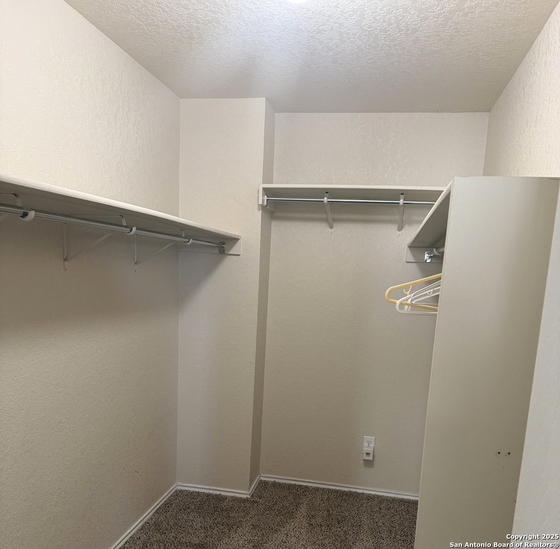 1230 Range Field San Antonio TX 78245